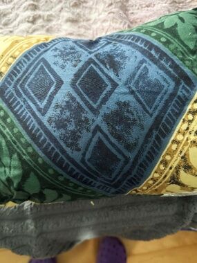 COMFORTER JUMBO, REVERSIBLE, GREEN YELLOW BLUE RED DIAMONDS QUEEN SIZE, CANADA